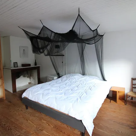Holiday home Campairol Sengouagnet